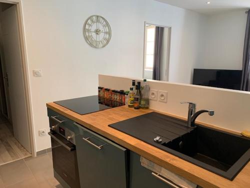 Imagen de la galería de Appartement 4 chambres centre-ville, en Bourg-en-Bresse