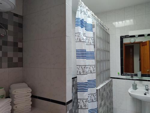 Kylpyhuone majoituspaikassa Apartment Severo Ochoa