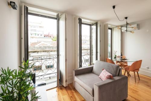 Bright Studio near Douro River with Balcony and AC