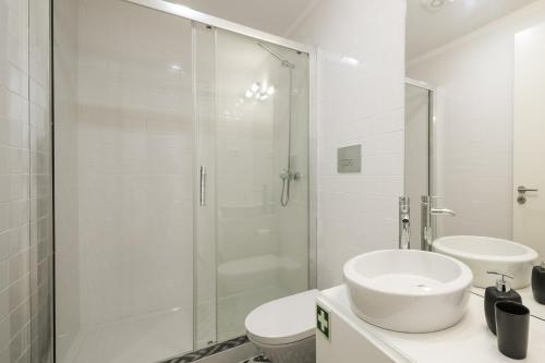 Bright Studio near Douro River with Balcony and AC