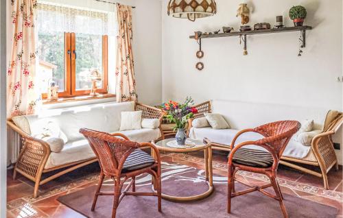 Posezení v ubytování Holiday Home Jedwabno Burdag