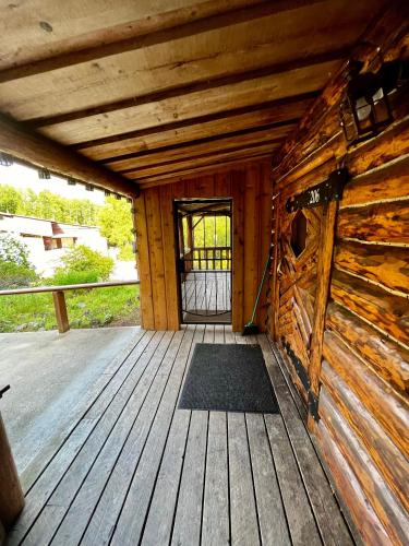 Μπαλκόνι ή βεράντα στο Indian AK 25 min to Anchorage & 25 min to Girdwood
