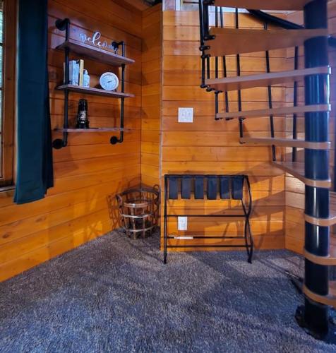 The Eagle's Nest Treehouse Cabin – Photos 5