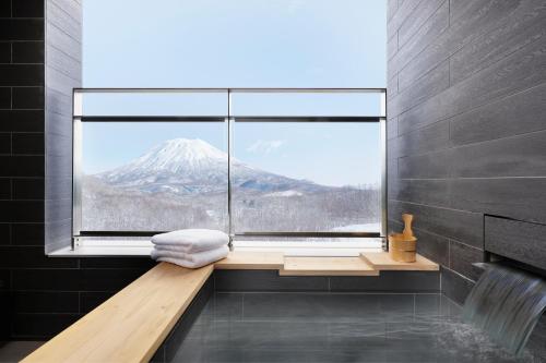 ホテルから撮影された、または一般的な山の景色