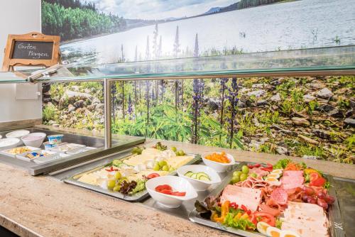 Еда / где поесть недалеко от отеля