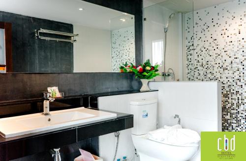 Ένα μπάνιο στο CBD Hotel Suratthani