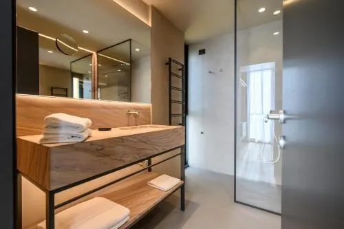 DUPARC Contemporary Suites photo 32