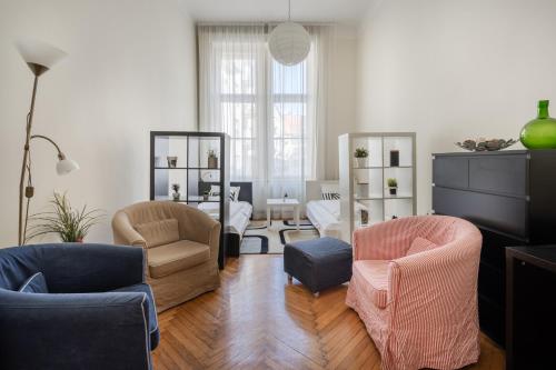 Lonyay Grand Central