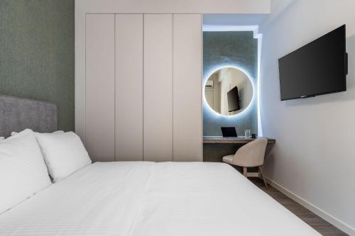 The Beehive Apartments