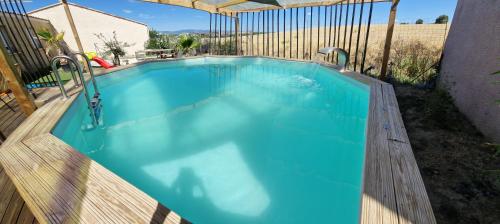 Photo de la galerie de l'établissement Villa avec piscine sans vis-à-vis, à Caux-et-Sauzens