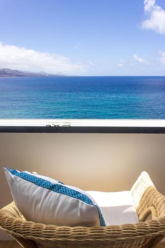 Oceanfront Las Canteras Casa Nidillos
