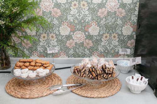 Mad på pensionatet eller i nærheden