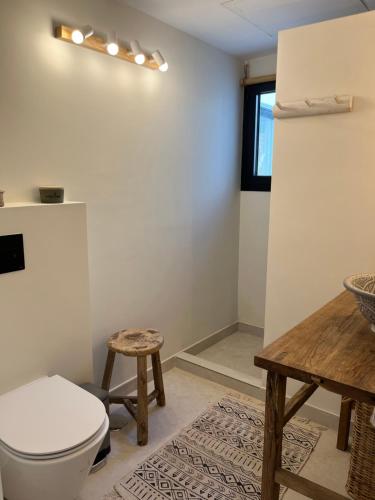 Bilik mandi di Casa Duende, Estepona, Private beach house with heated pool