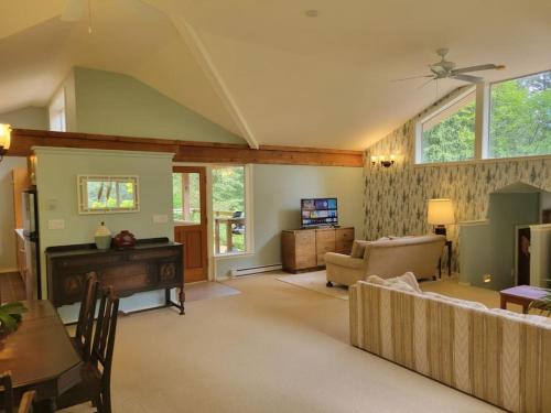 Rainforest Retreat – Photos 2