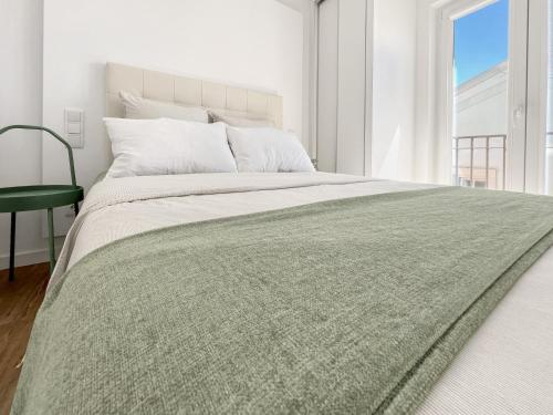 Sea View Apartment, Steps from the Beach, Sesimbra