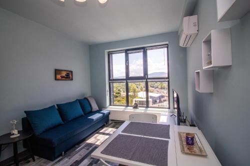 Mountain View Apartment 1 + Parking