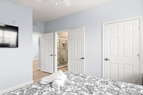 15 minutes way from Disney Condo Resort Pool Sleeps 10 photo 89