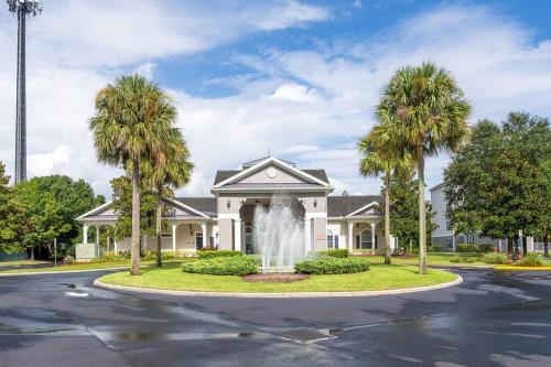 15 minutes way from Disney Condo Resort Pool Sleeps 10 photo 85