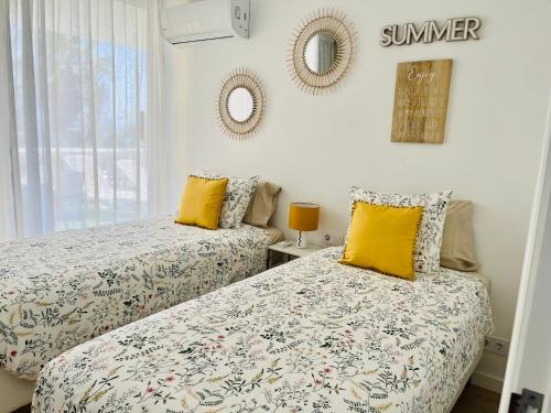 Postel nebo postele na pokoji v ubytování Luxury Sunset Ocean View