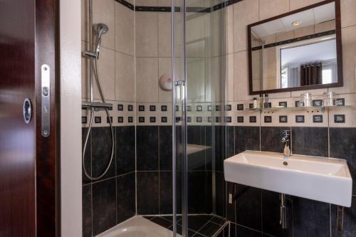 Hotel Abbatial Saint Germain photo 59