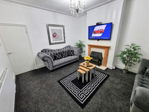 TV a/nebo společenská místnost v ubytování *12PR* Setup for your most relaxed & amazing stay + Free Parking + Free Fast WiFi *