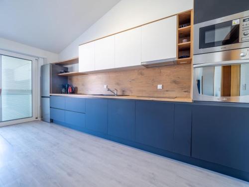 APARTMENT ONE with view
