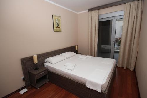 Gallery image of Apartments Oaza 2 in Petrovac na Moru