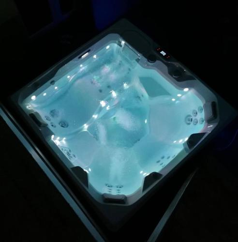 Φωτογραφία από το άλμπουμ του La Suite Chambre d’hôtes Spa et Sauna σε Aire-sur-la-Lys