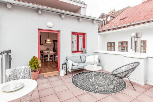 TurnKey Apartment Train Station