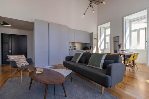 Spacious 3BDR Apartment with Balcony by LovelyStay