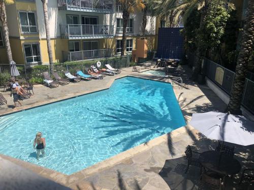 Vista de la piscina de Cloud Gem 3Bedroom 2Bath Marina Del Rey Venice CA o alrededores
