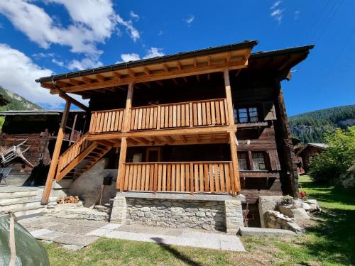 O edifício em que o apartamento se localiza