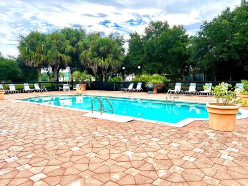 Πισίνα στο ή κοντά στο Caddyshack Condo