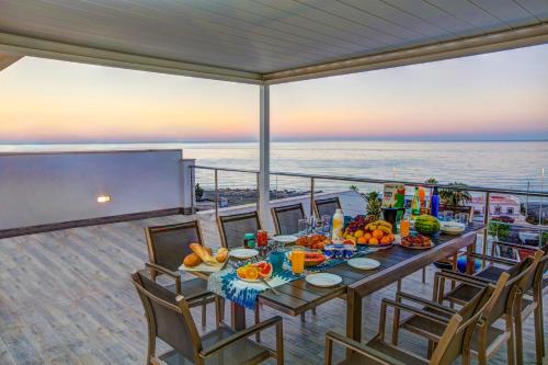 Zdjęcie z galerii obiektu Villa Barco Sea View by Villa Plus w mieście Torrox Costa