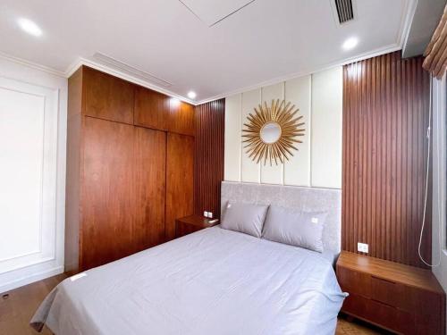 Cama ou camas em um quarto em 3 BR City-View Vinhomes D'Capital