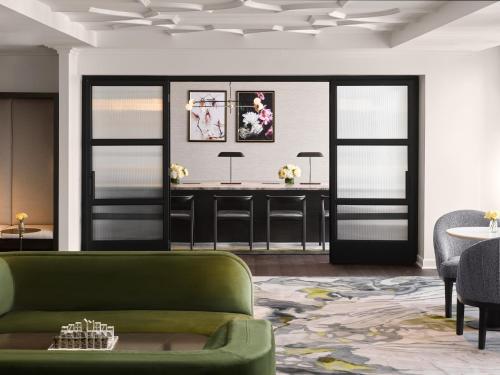 Area soggiorno di InterContinental Buckhead Atlanta by IHG