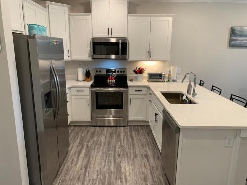 1610 Crow Creek – Photos 5