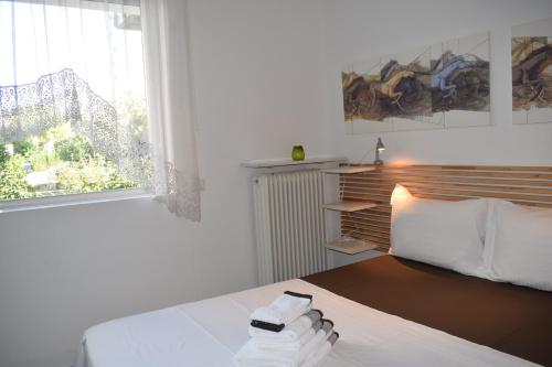 h2h Dafni #Family home near Athens, airport, ports with garden