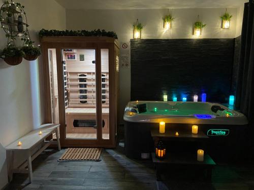 Fotografie z fotogalerie ubytování le tricosy jacuzzi et sauna privatif v destinaci Tricot