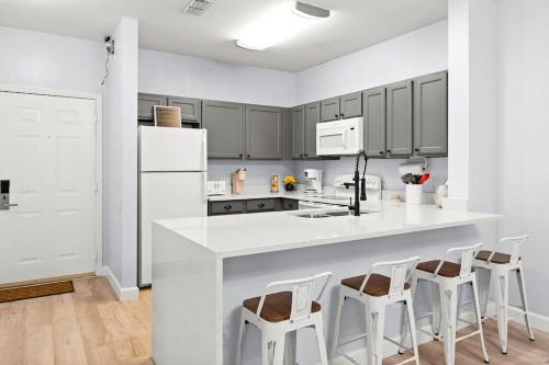 15 minutes way from Disney Condo Resort Pool Sleeps 10 photo 53