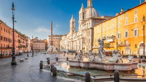 Navona Square House