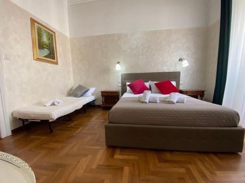 CAVOUR 44616