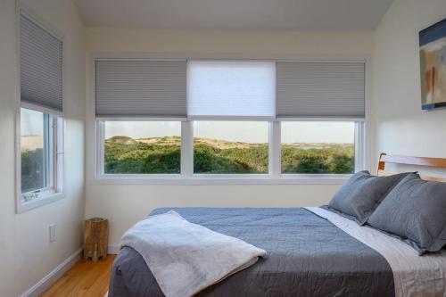 Beachside Duplex by Leavetown Vacations – Photos 4