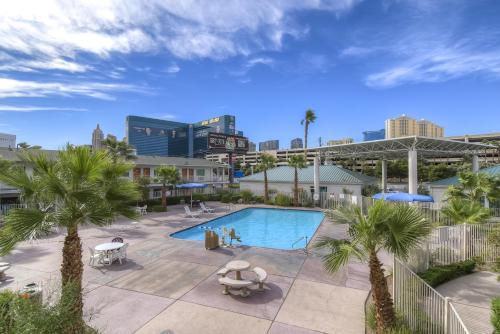 ラスベガスにあるモーテル 6 ラスベガス トロピカーナのギャラリーの写真