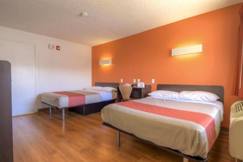 Motel 6-Las Vegas, NV - I-15 Stadium