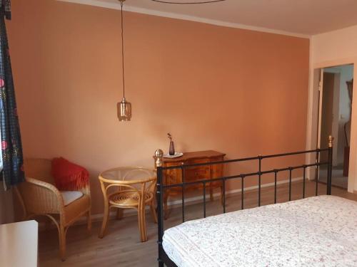 Große Ferienwohnung in Flecken Zechlinにあるベッド