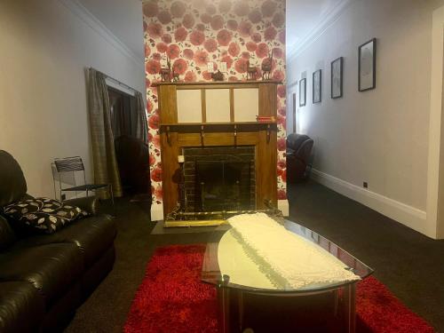 Posezení v ubytování Big Fully Equipped 3BRM Quiet Farm House Near Beach & 12 min to Town