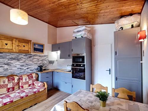 Studio cabine rénové 4 pers 24m², au pied des pistes, Les Menuires - FR-1-178-183