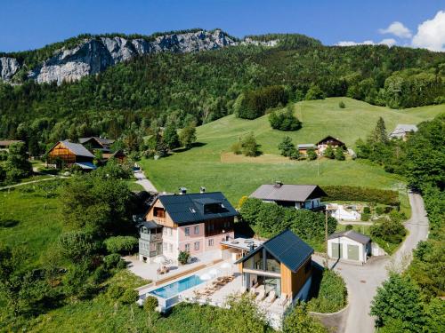 Φωτογραφία από το άλμπουμ του Villa Flora - a scene for all seasons σε Bad Goisern