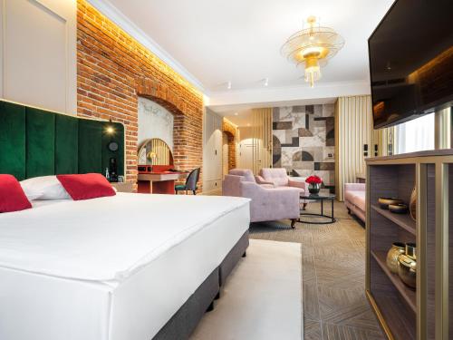 Posezení v ubytování Hotel Golden Queen
